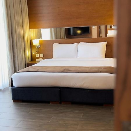 The Seventh Star Hotel Suites Amman Exterior photo