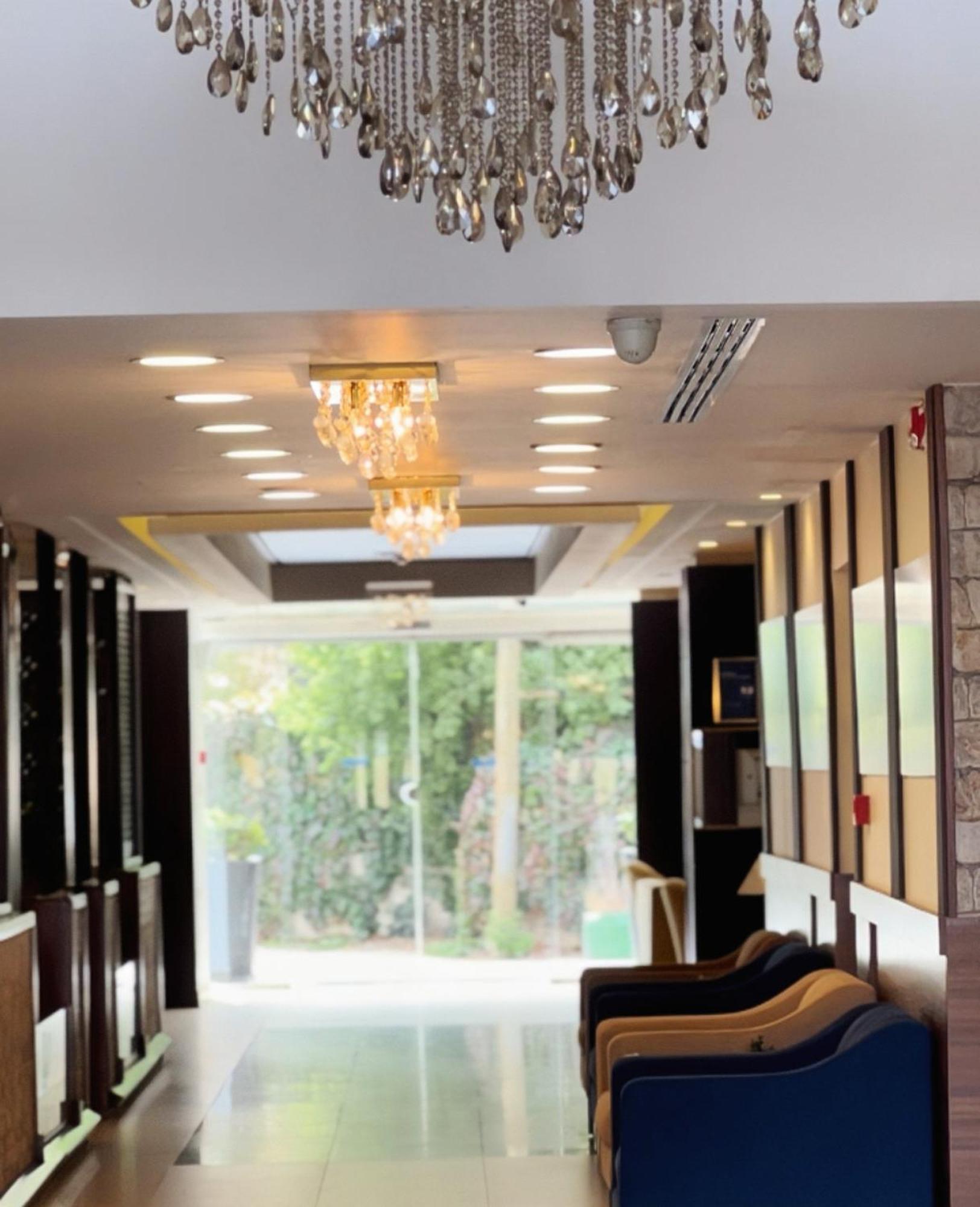 The Seventh Star Hotel Suites Amman Exterior photo